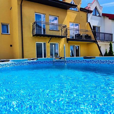 Moris Pokoje Goscinne Łeba Exterior foto