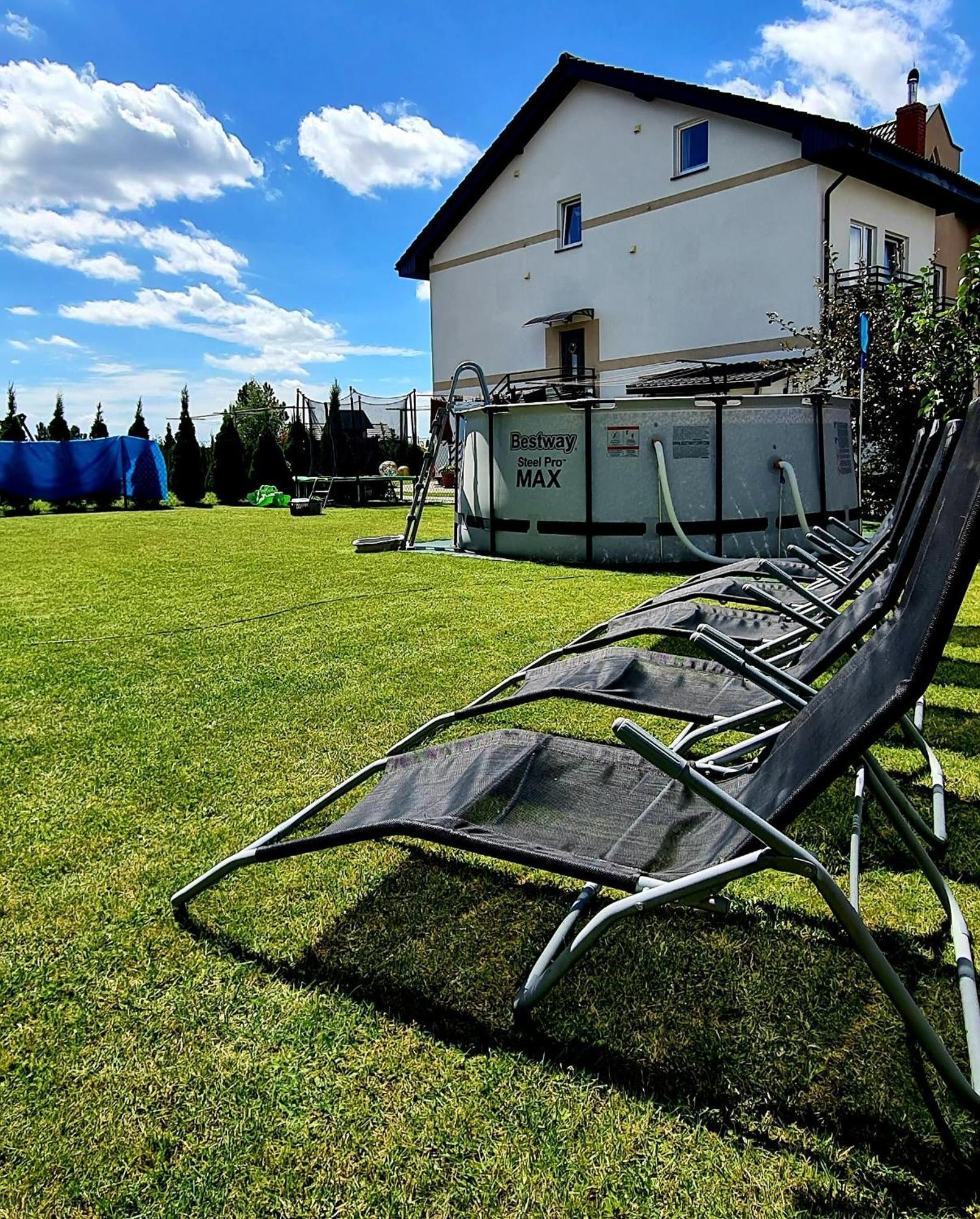 Moris Pokoje Goscinne Łeba Exterior foto